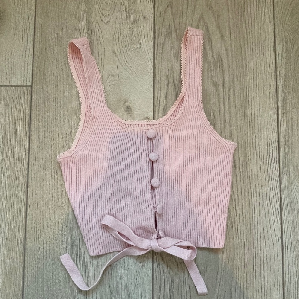 pink button up tank